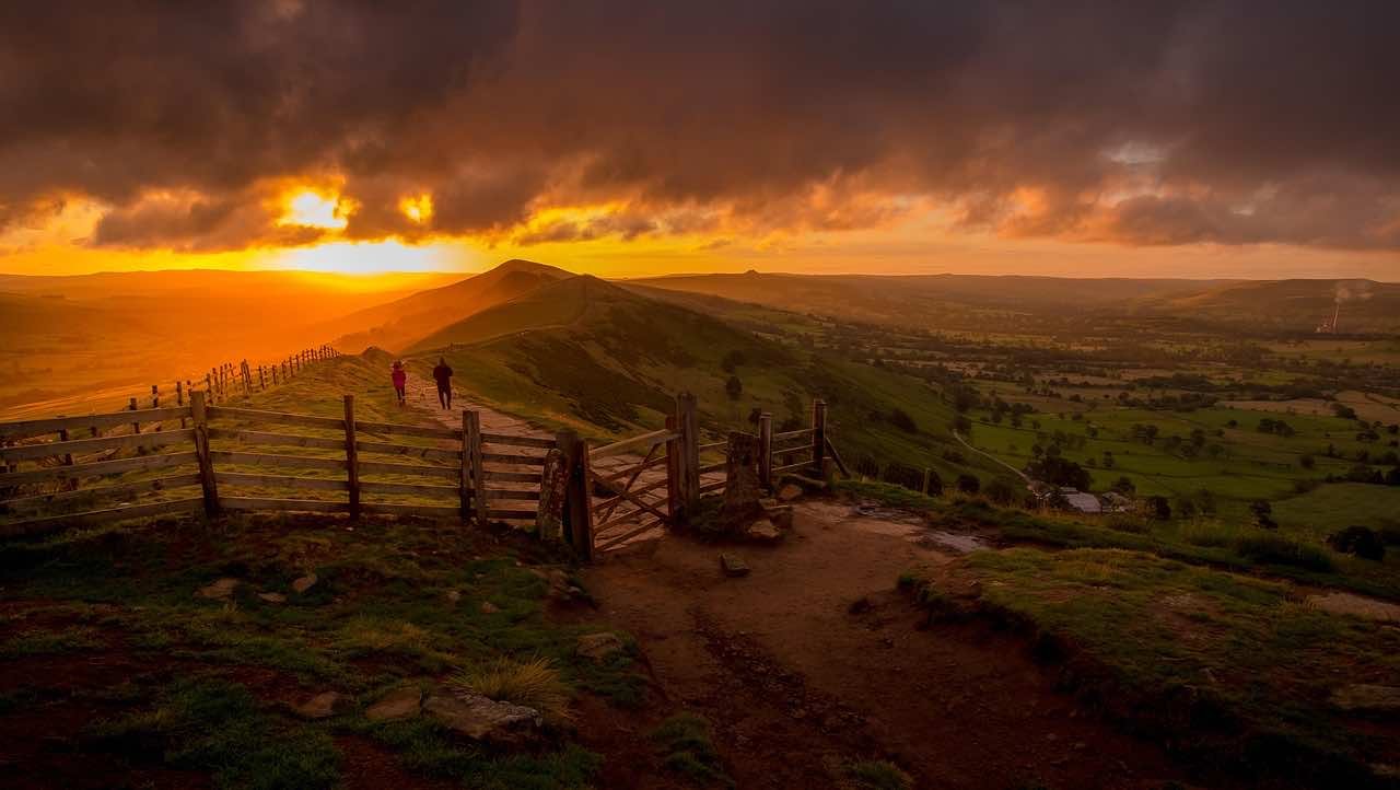 Peak district National Park at sunrise